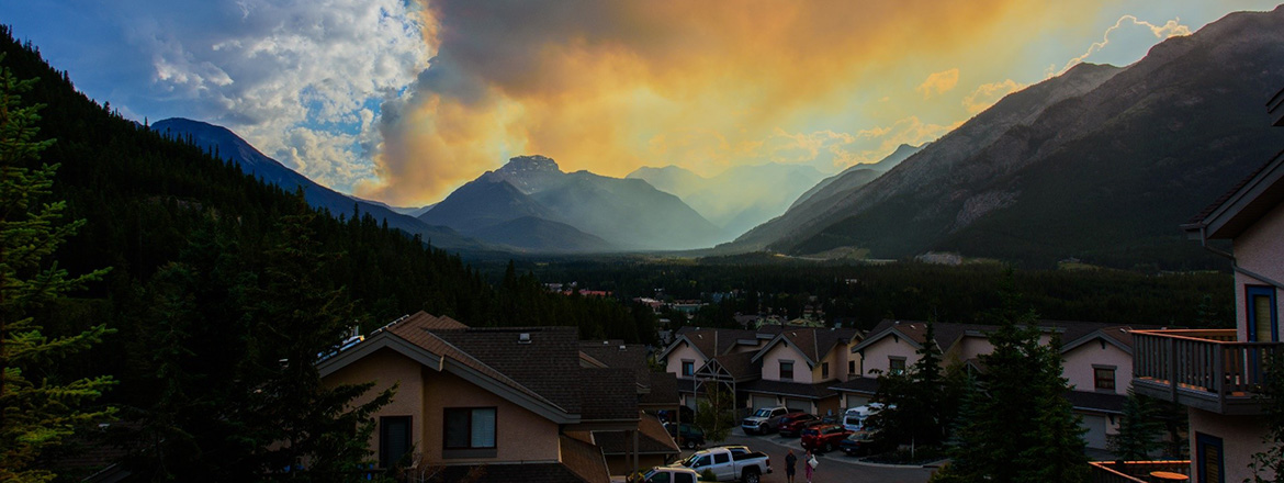Wildfire smoke: What is the relationship between outdoor and indoor air pollutants?